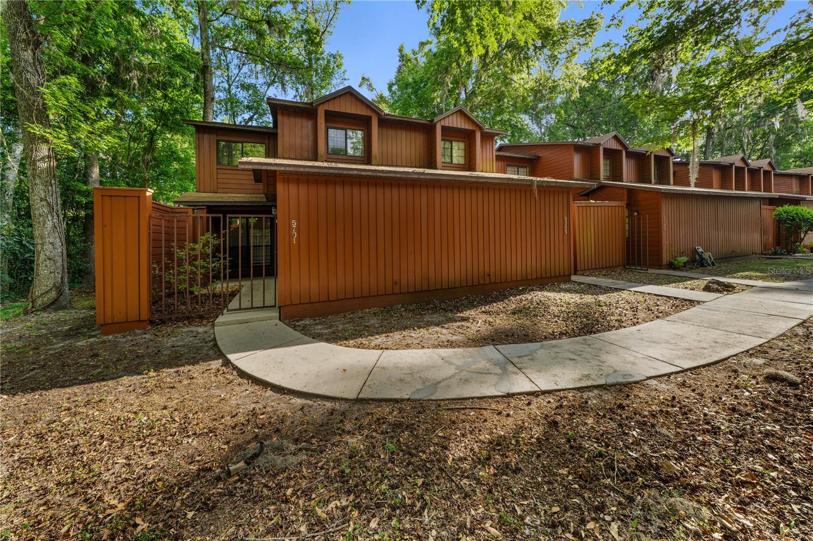 ROCKWOOD VILLAS - Residential