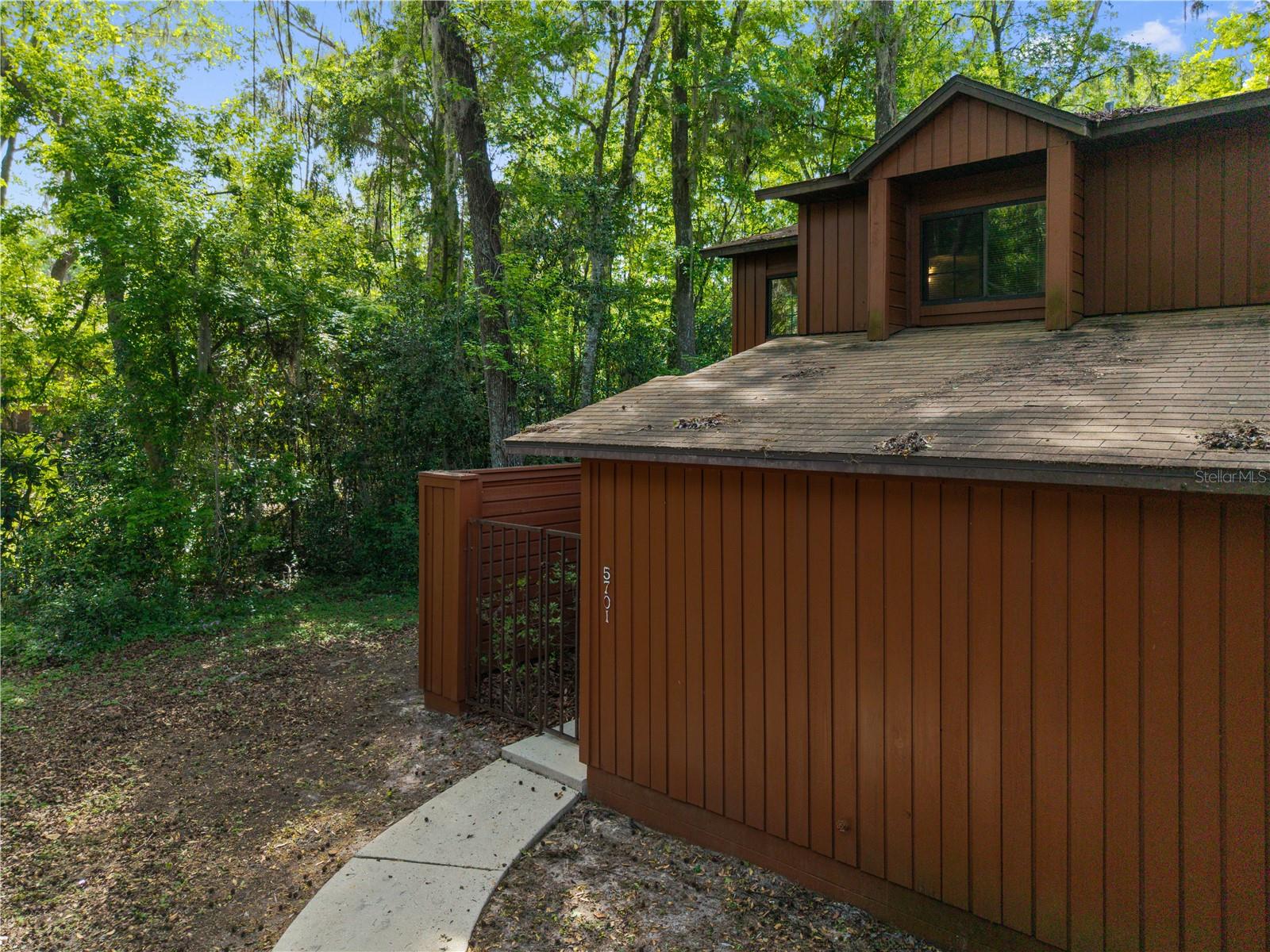 ROCKWOOD VILLAS - Residential