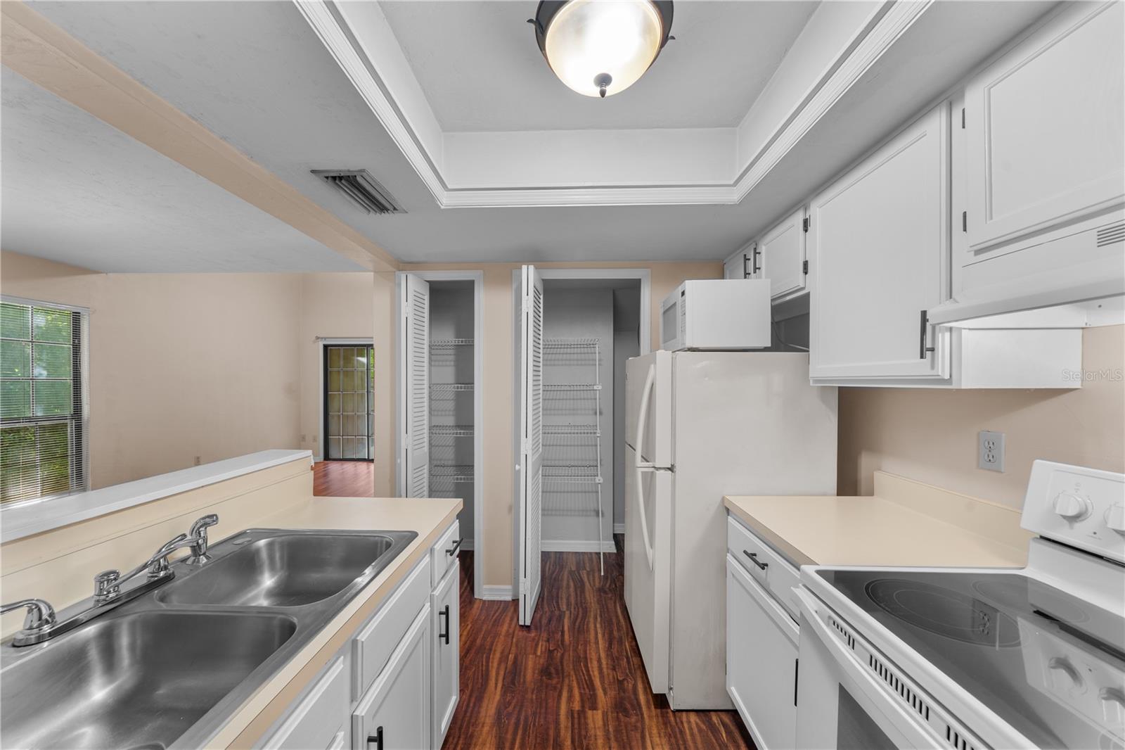 ROCKWOOD VILLAS - Residential