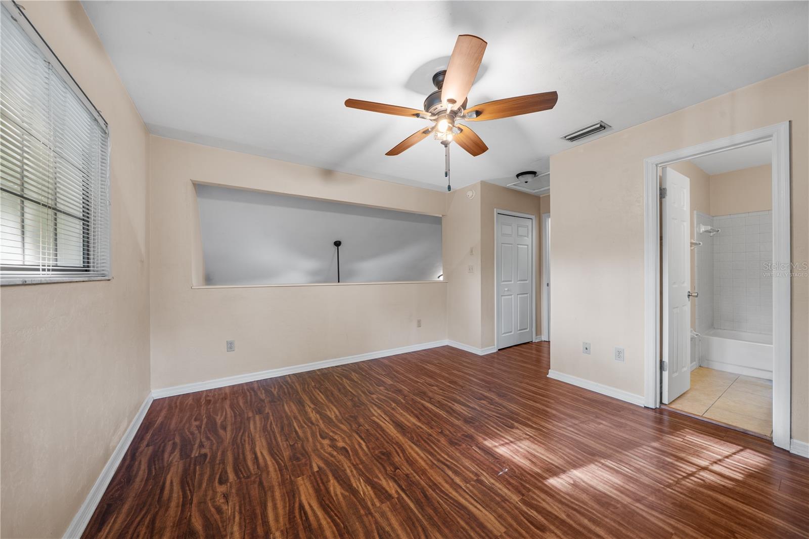 ROCKWOOD VILLAS - Residential