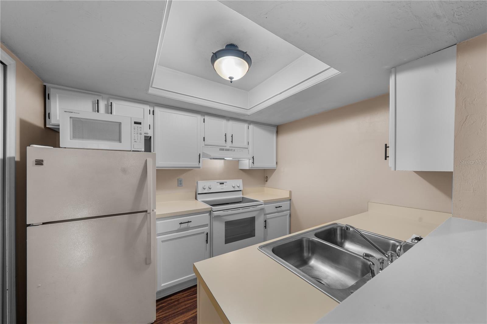 ROCKWOOD VILLAS - Residential