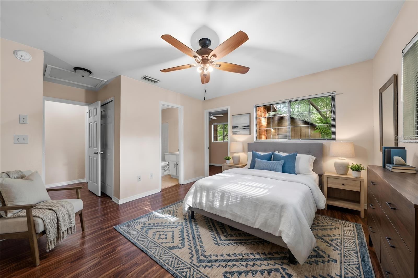 ROCKWOOD VILLAS - Residential