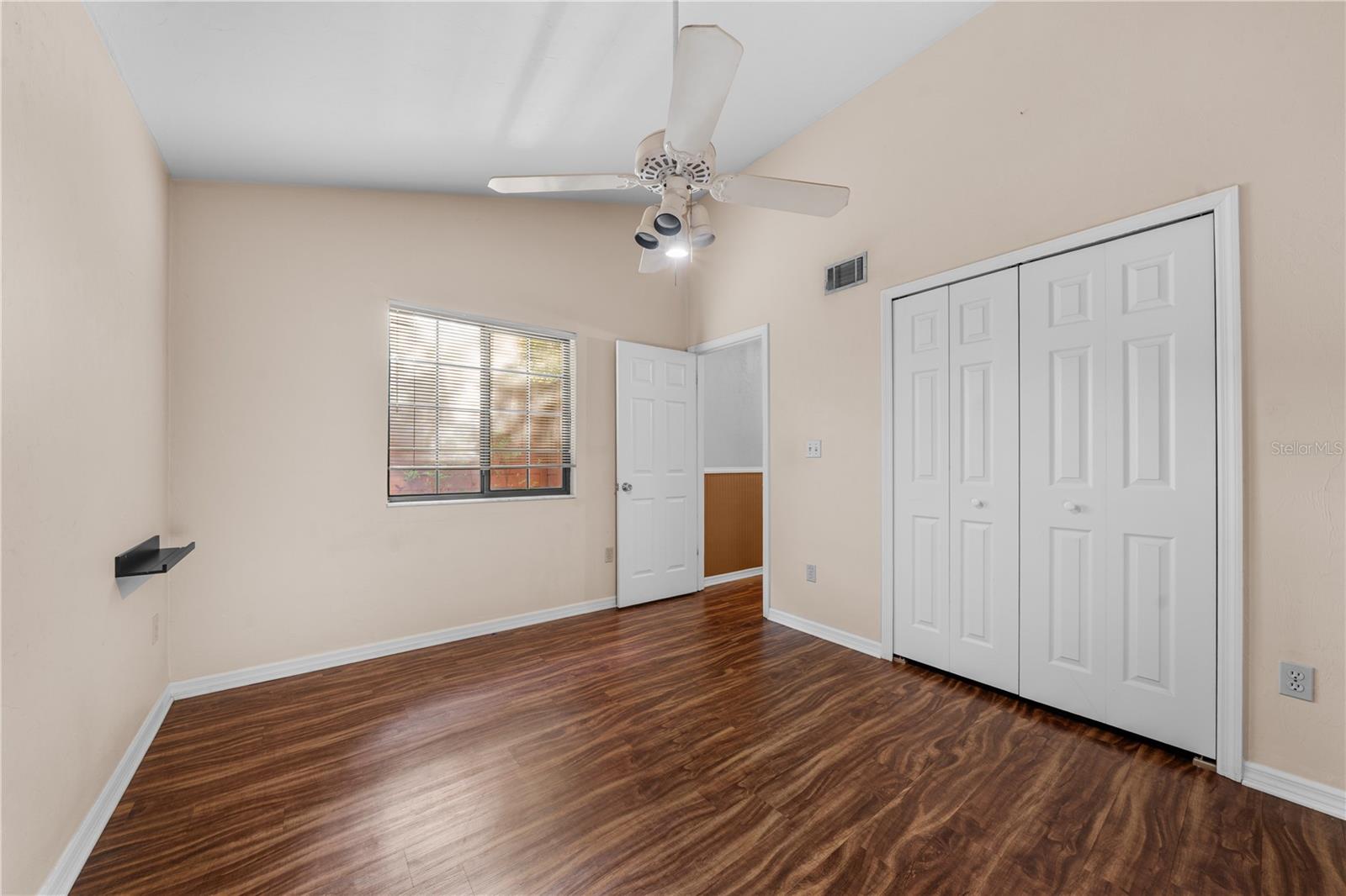 ROCKWOOD VILLAS - Residential