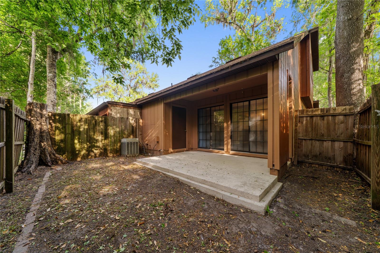 ROCKWOOD VILLAS - Residential