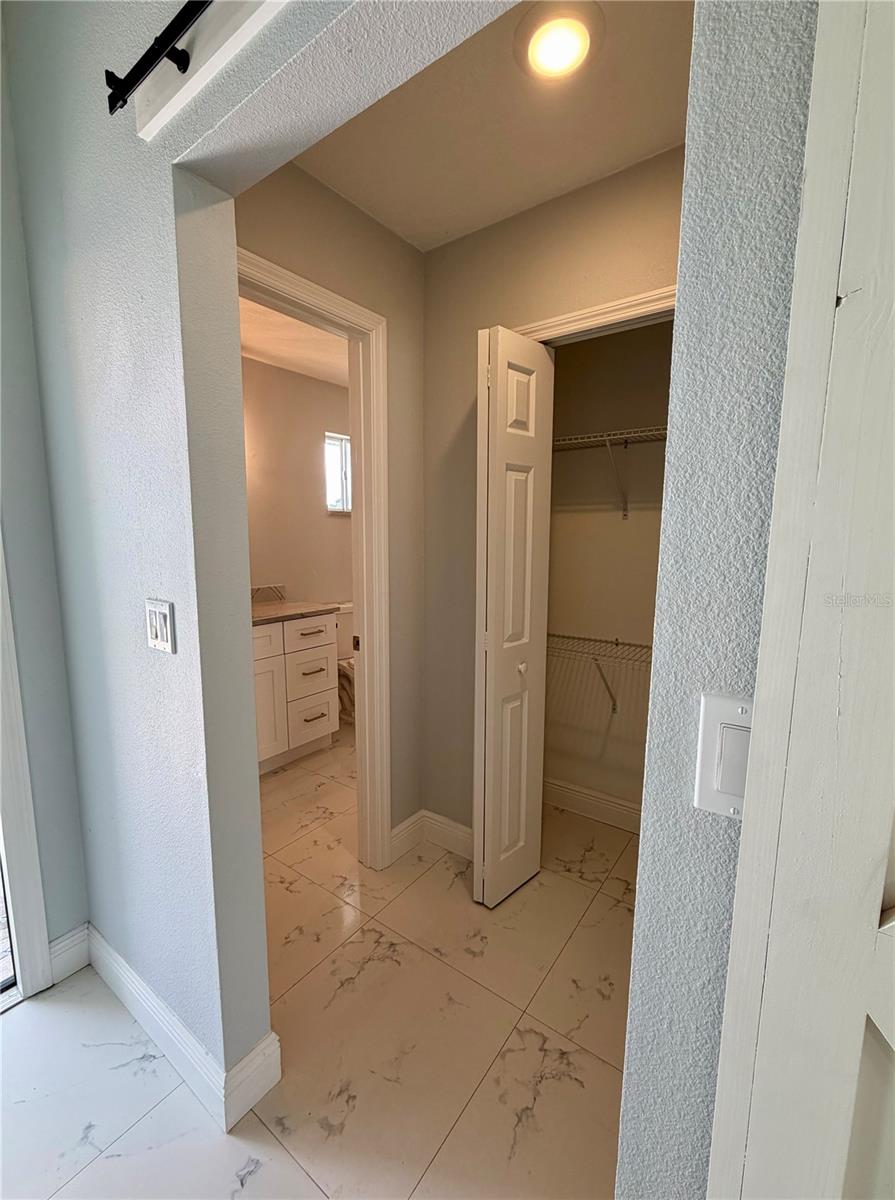 EDGEWATER ACRES UNIT 05 RESUB - Residential