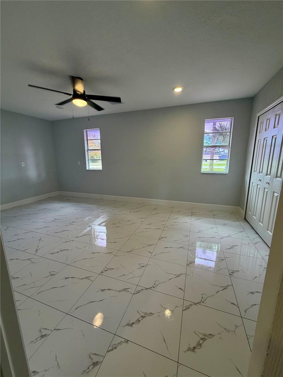 EDGEWATER ACRES UNIT 05 RESUB - Residential