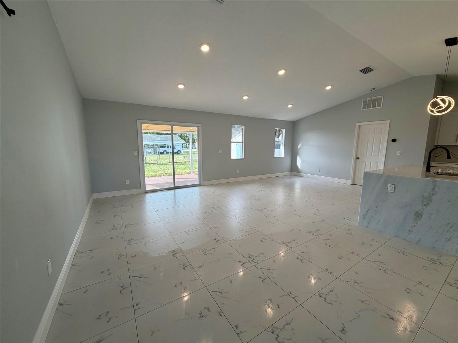 EDGEWATER ACRES UNIT 05 RESUB - Residential