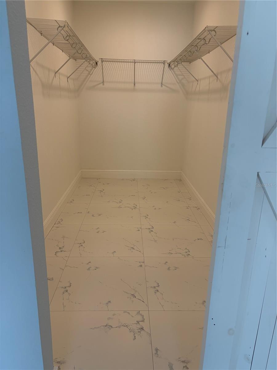 EDGEWATER ACRES UNIT 05 RESUB - Residential