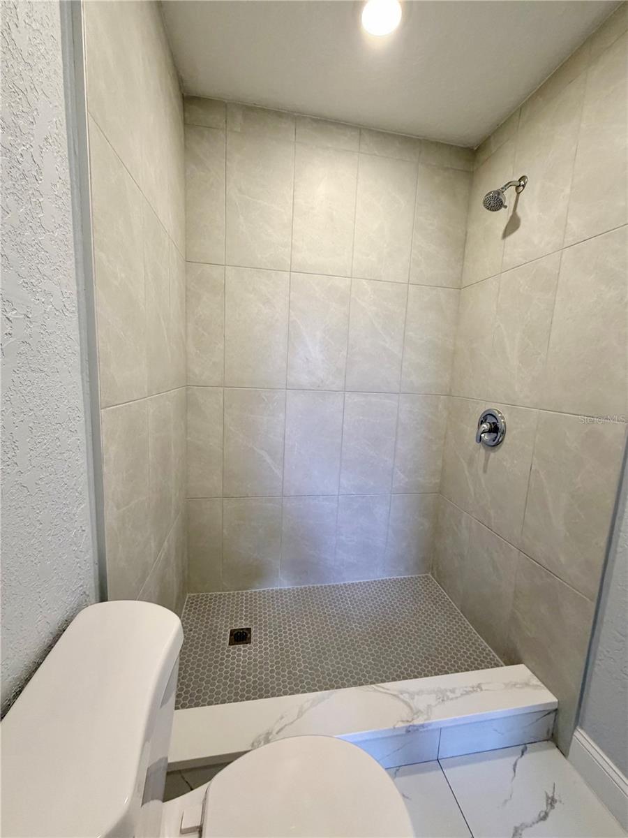 EDGEWATER ACRES UNIT 05 RESUB - Residential