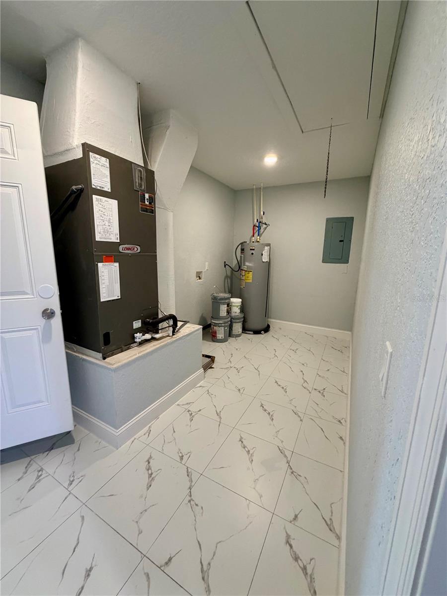 EDGEWATER ACRES UNIT 05 RESUB - Residential