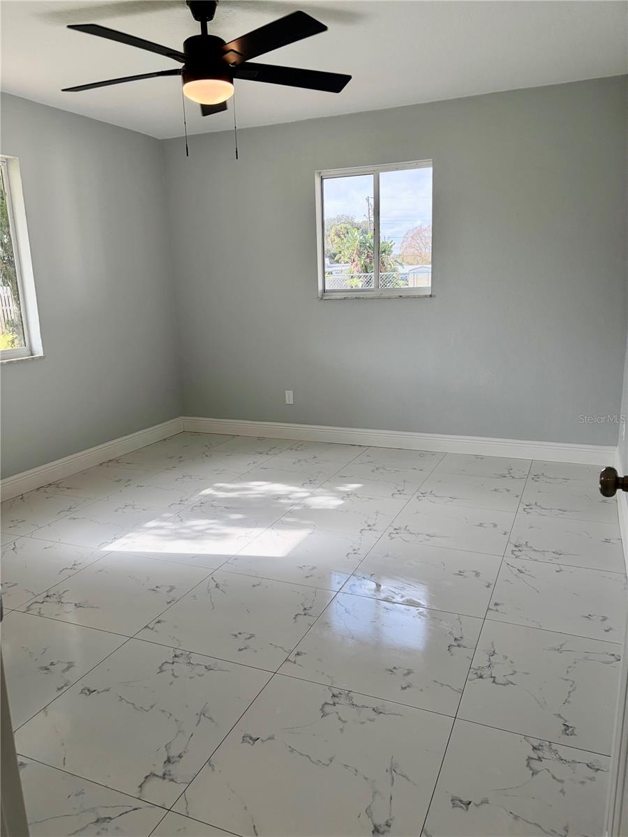 EDGEWATER ACRES UNIT 05 RESUB - Residential