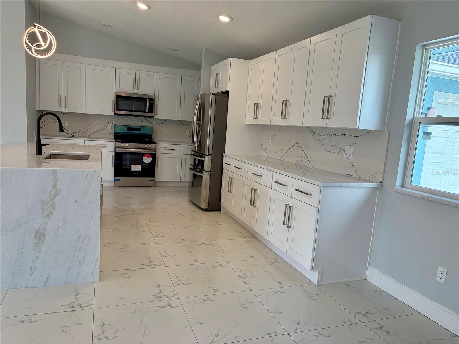 EDGEWATER ACRES UNIT 05 RESUB - Residential