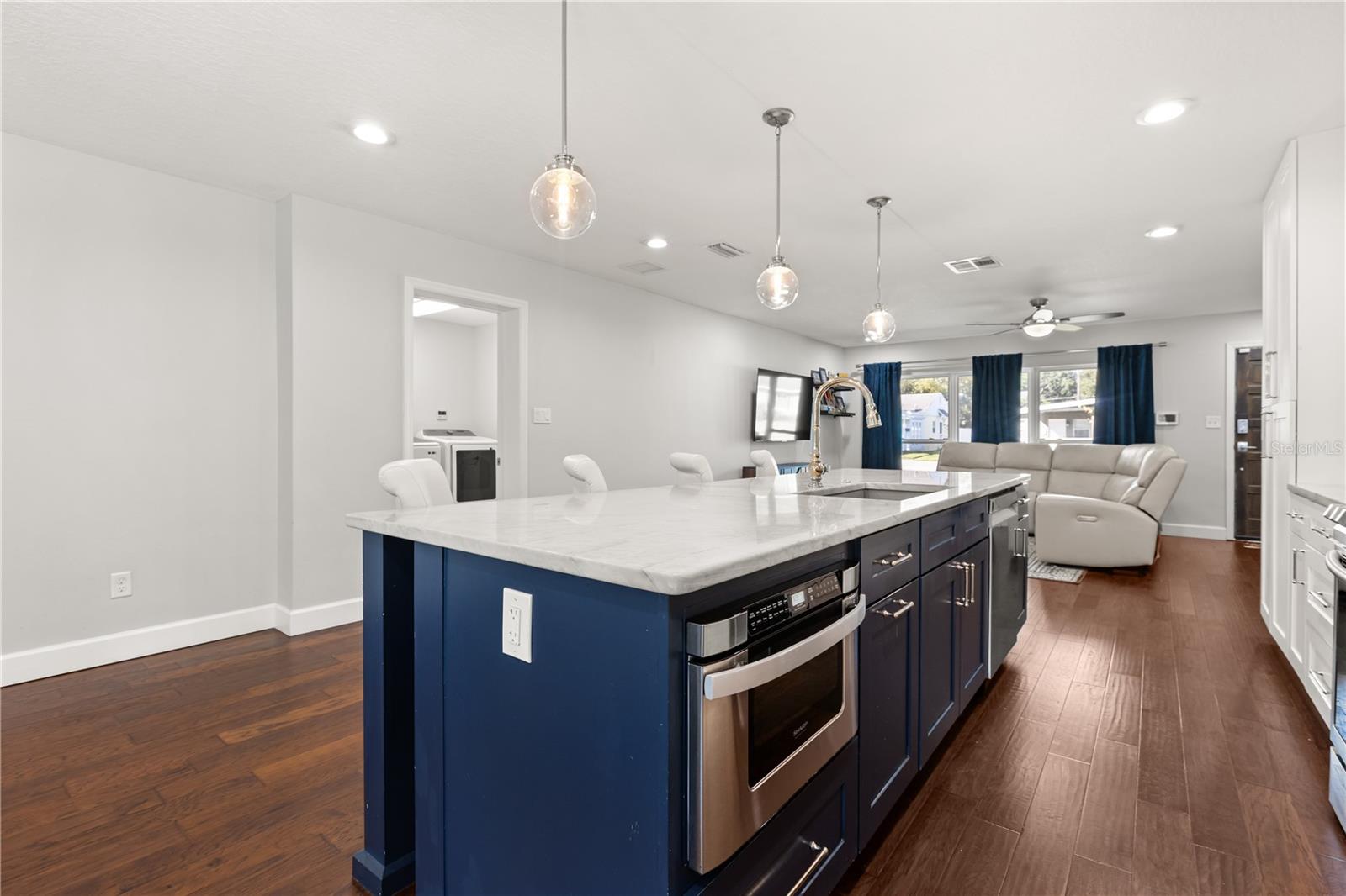 CHEROKEE MANOR - Residential