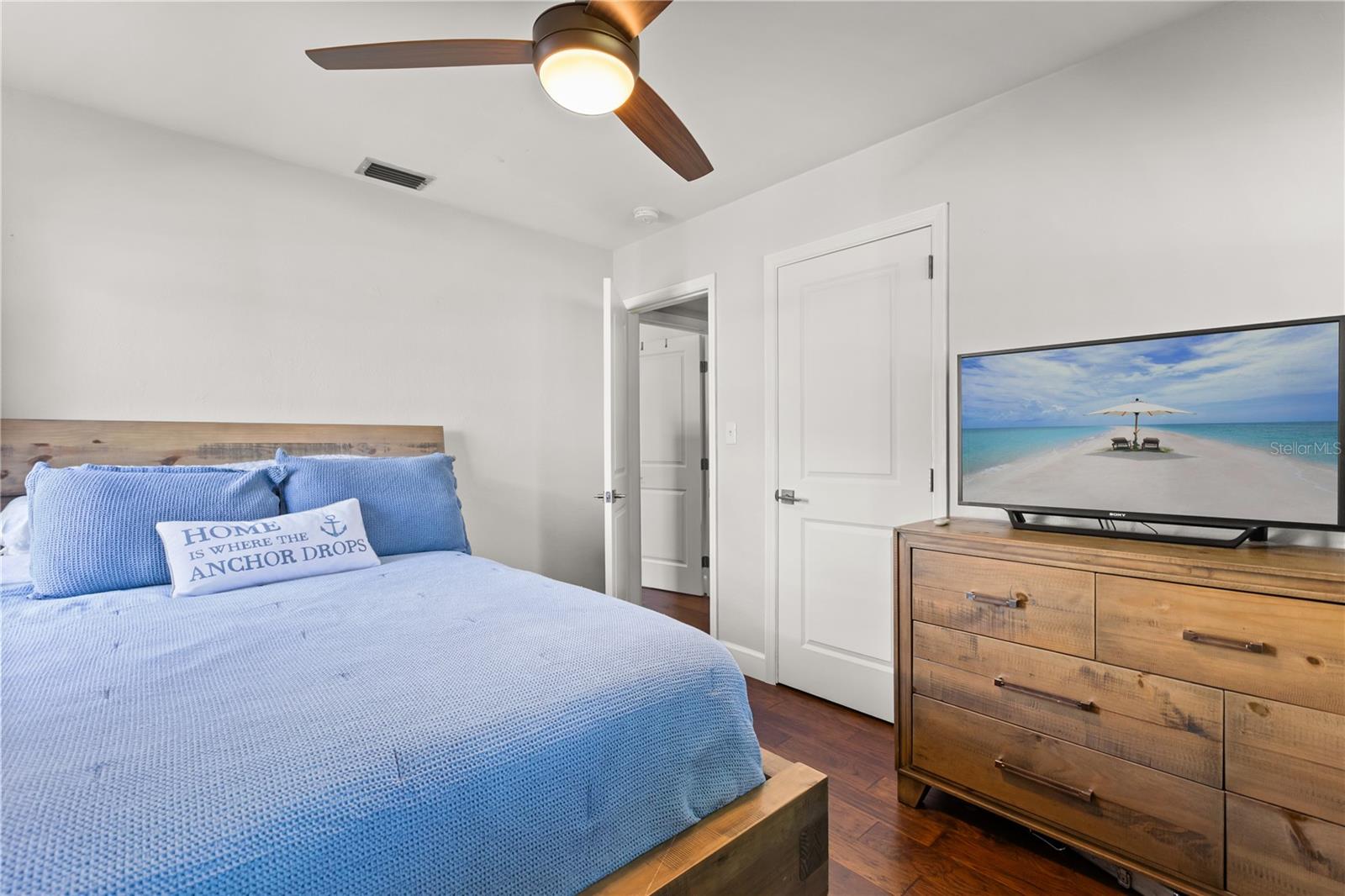 CHEROKEE MANOR - Residential