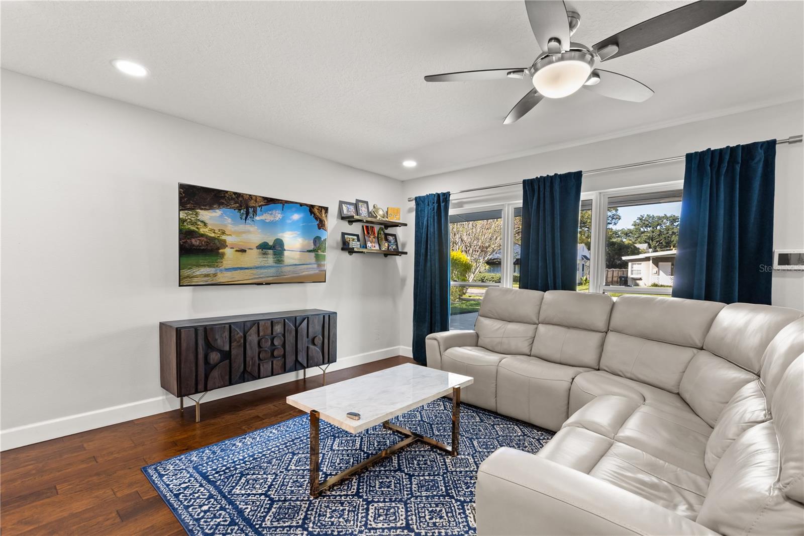 CHEROKEE MANOR - Residential