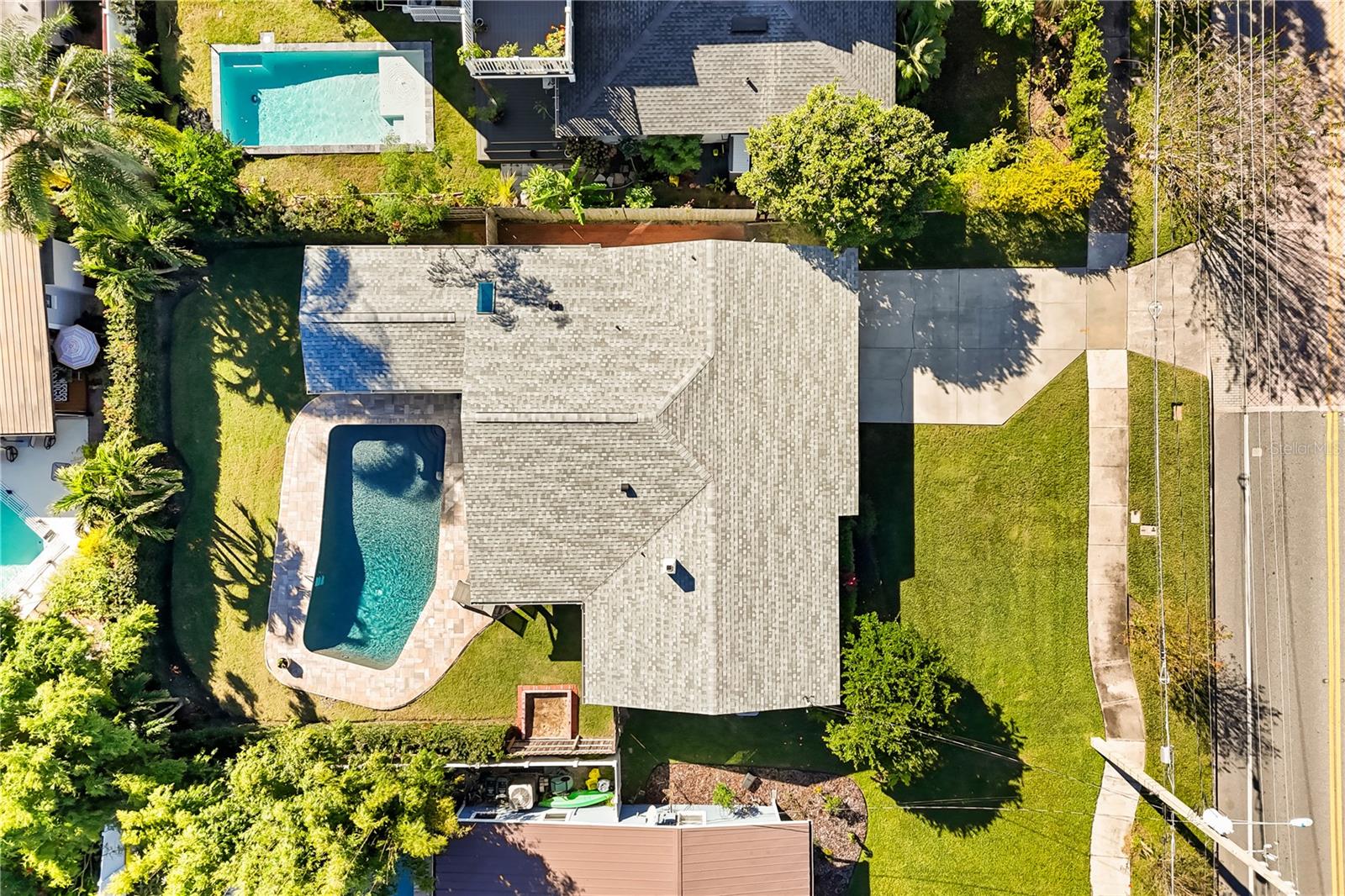 CHEROKEE MANOR - Residential