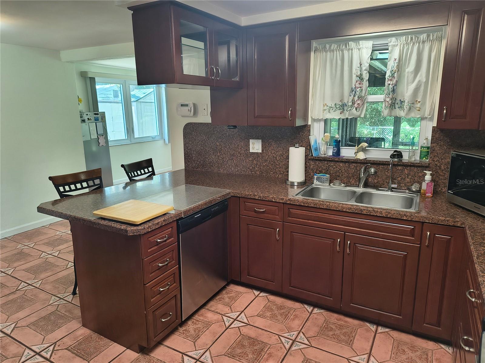 LAKEWOOD VILLAS - Residential