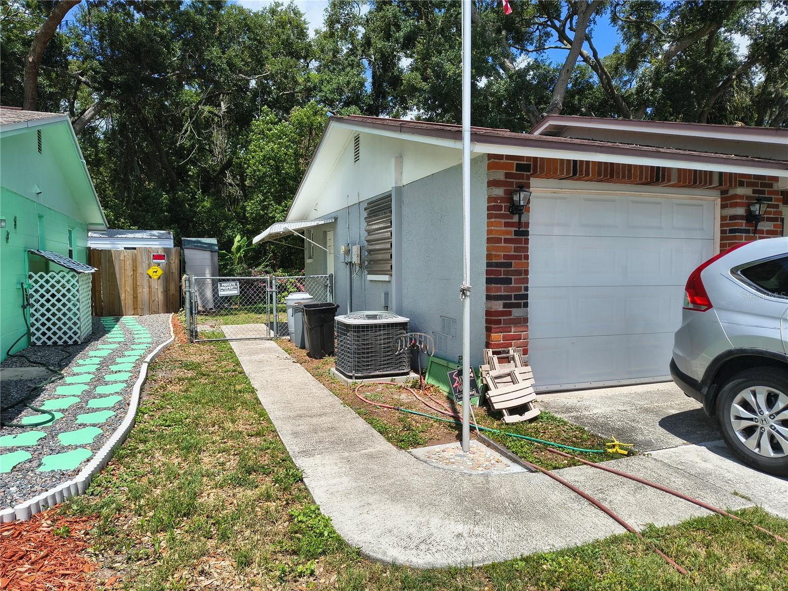 LAKEWOOD VILLAS - Residential