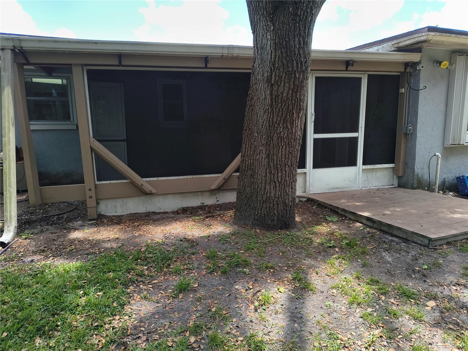 LAKEWOOD VILLAS - Residential