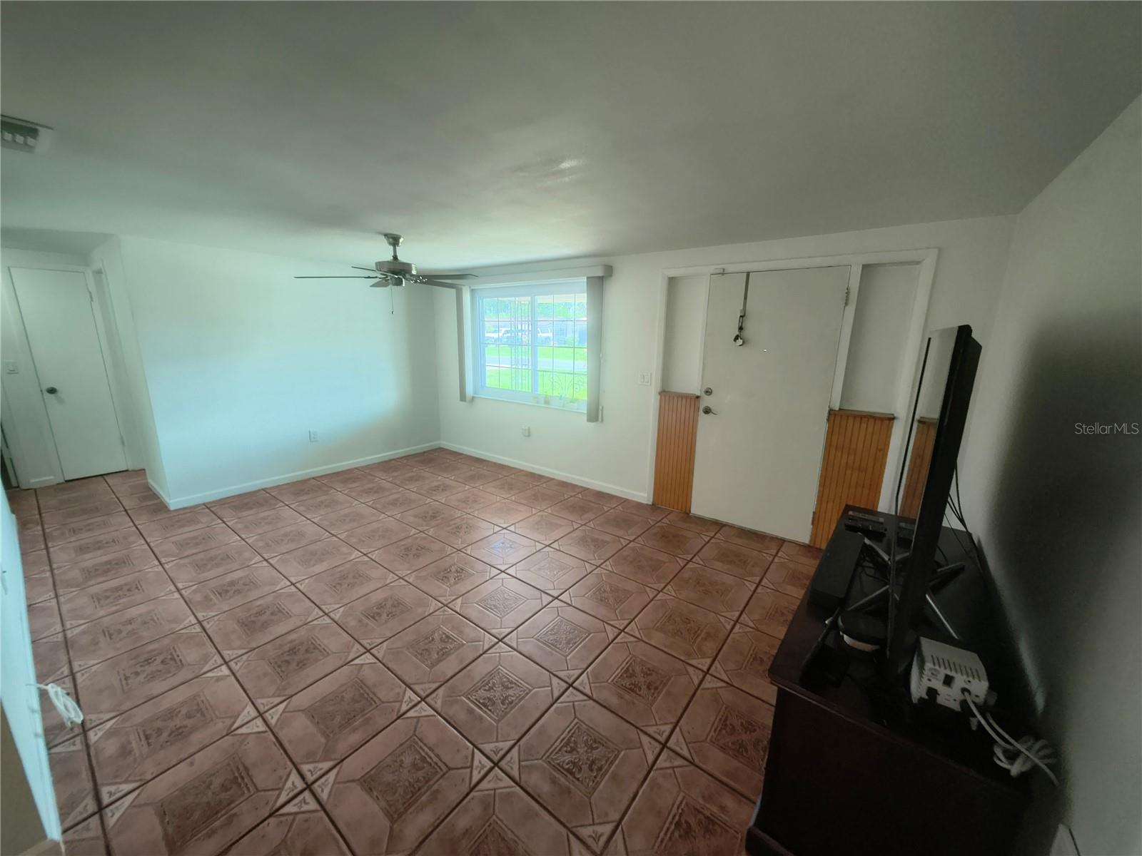 LAKEWOOD VILLAS - Residential