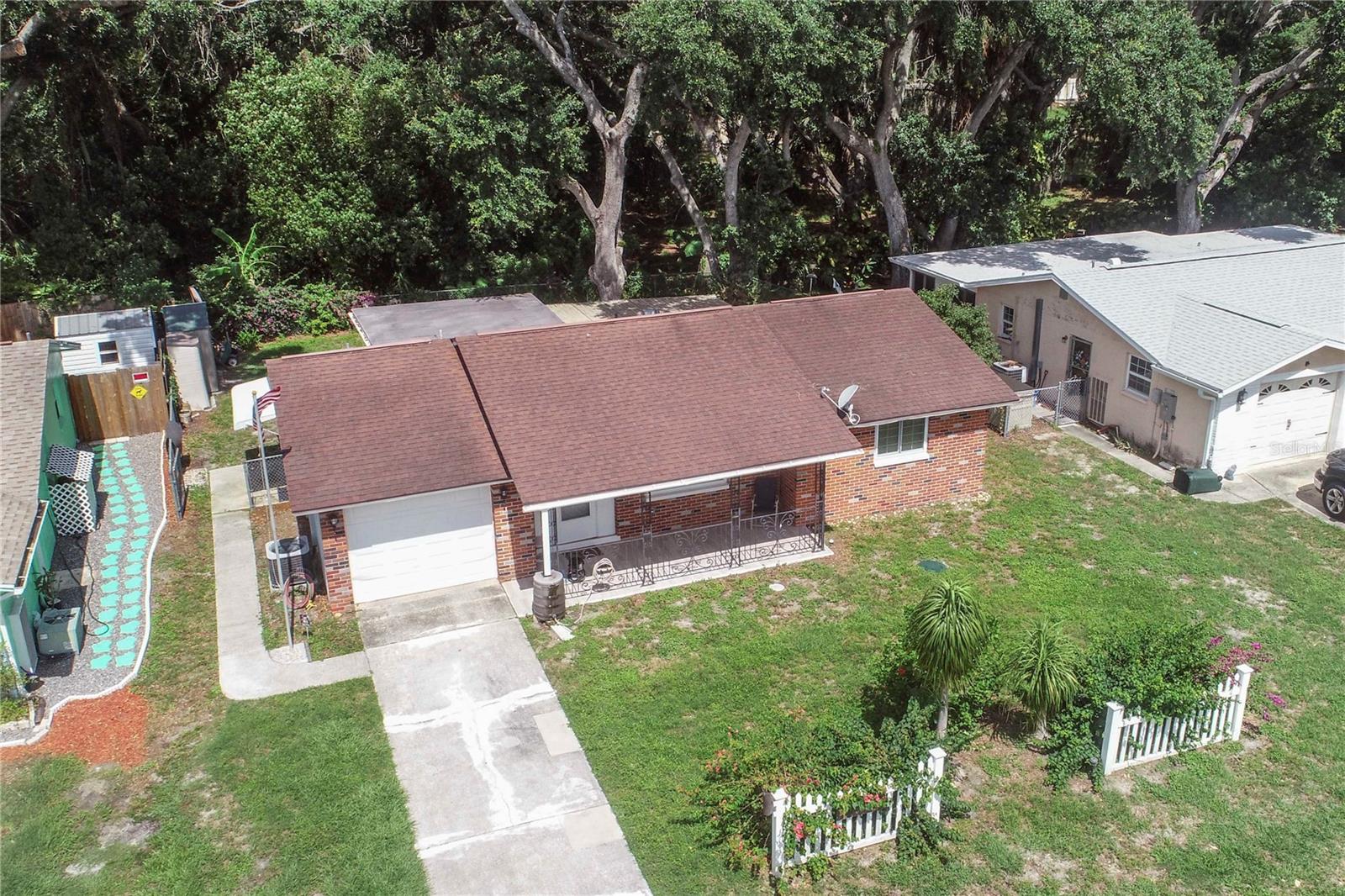 LAKEWOOD VILLAS - Residential