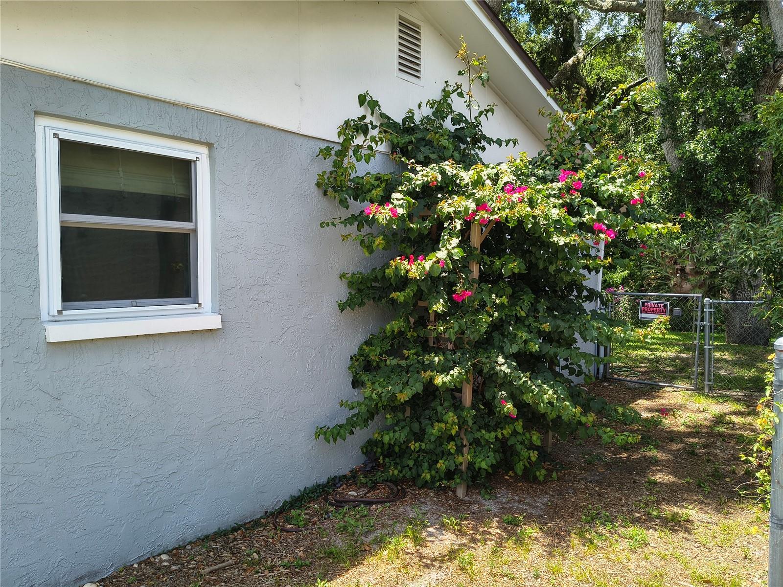 LAKEWOOD VILLAS - Residential