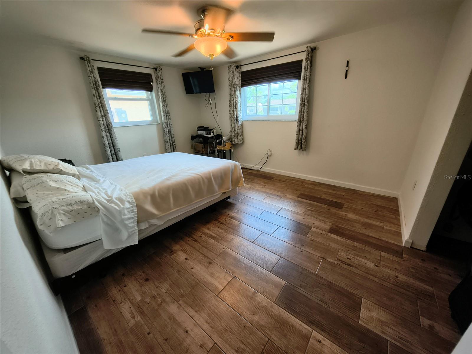LAKEWOOD VILLAS - Residential