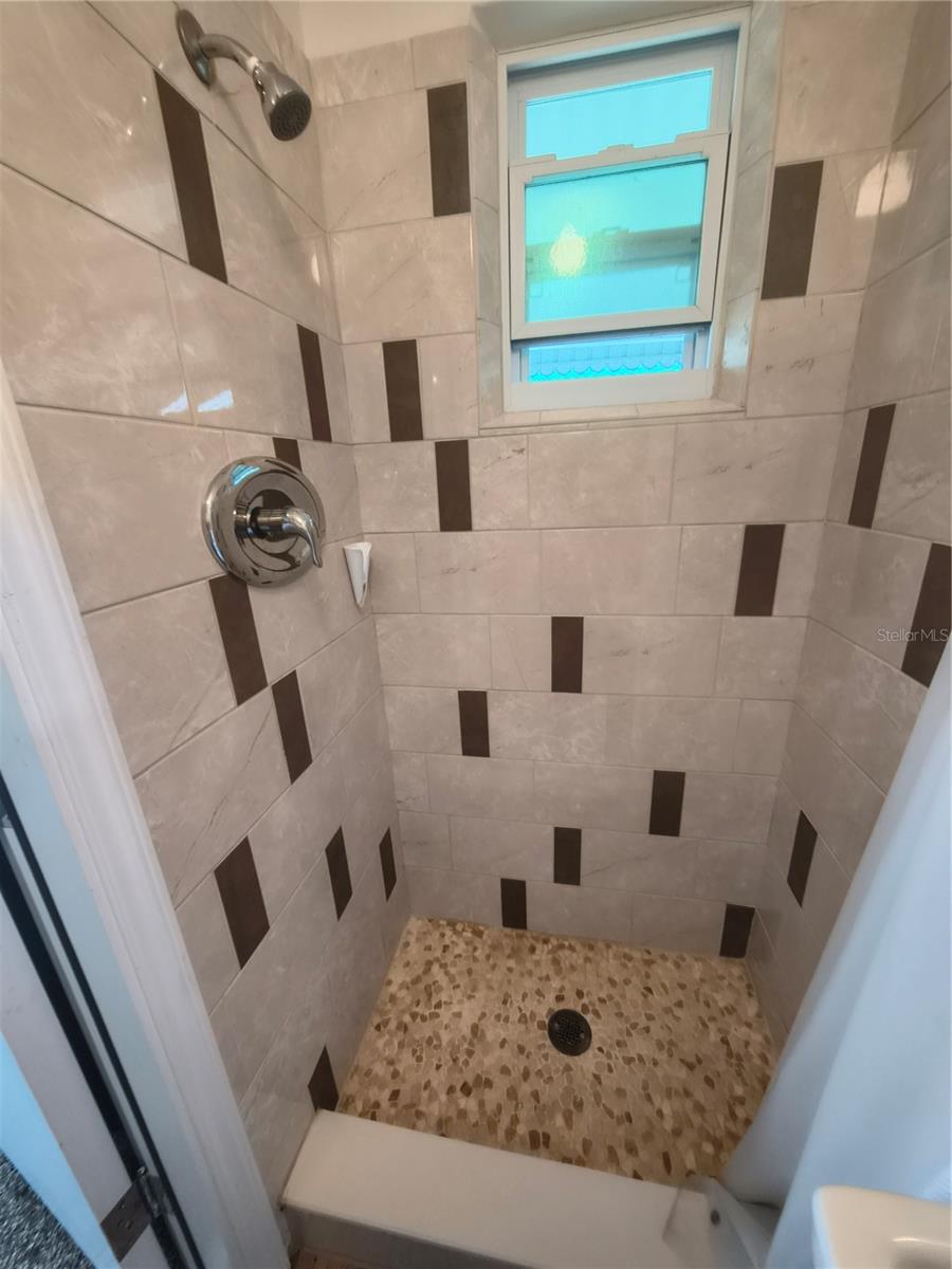 LAKEWOOD VILLAS - Residential