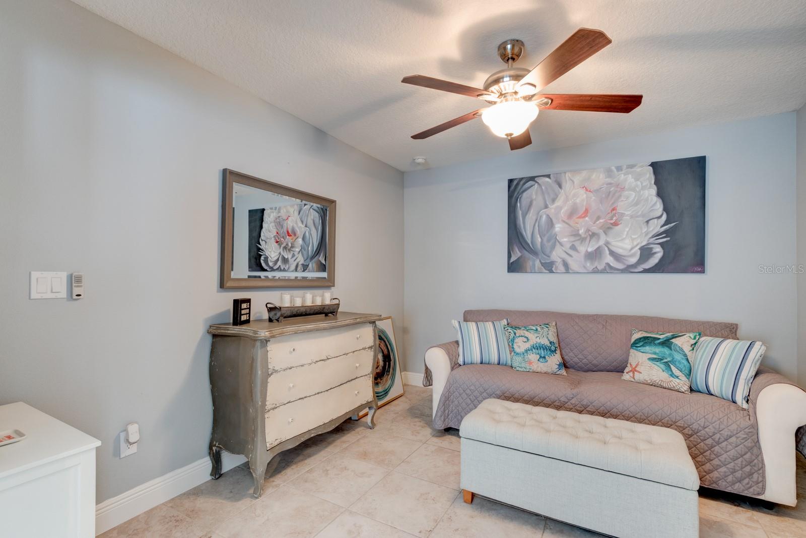 HAWKS COVE - Residential