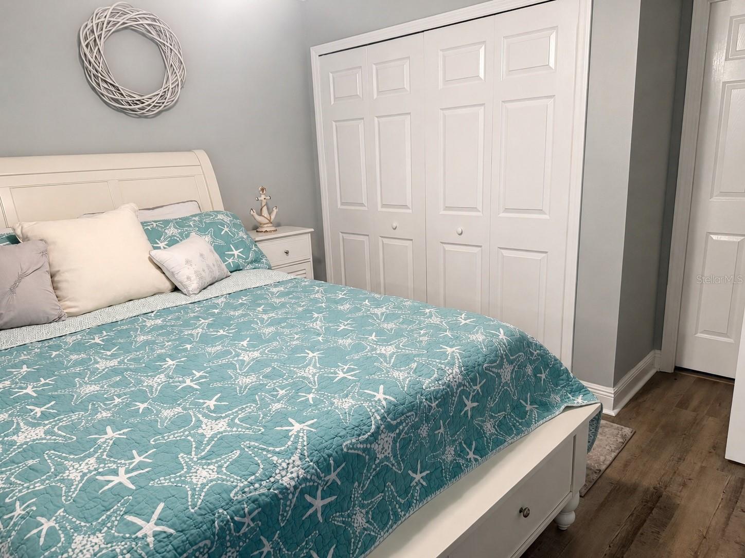 HAWKS COVE - Residential