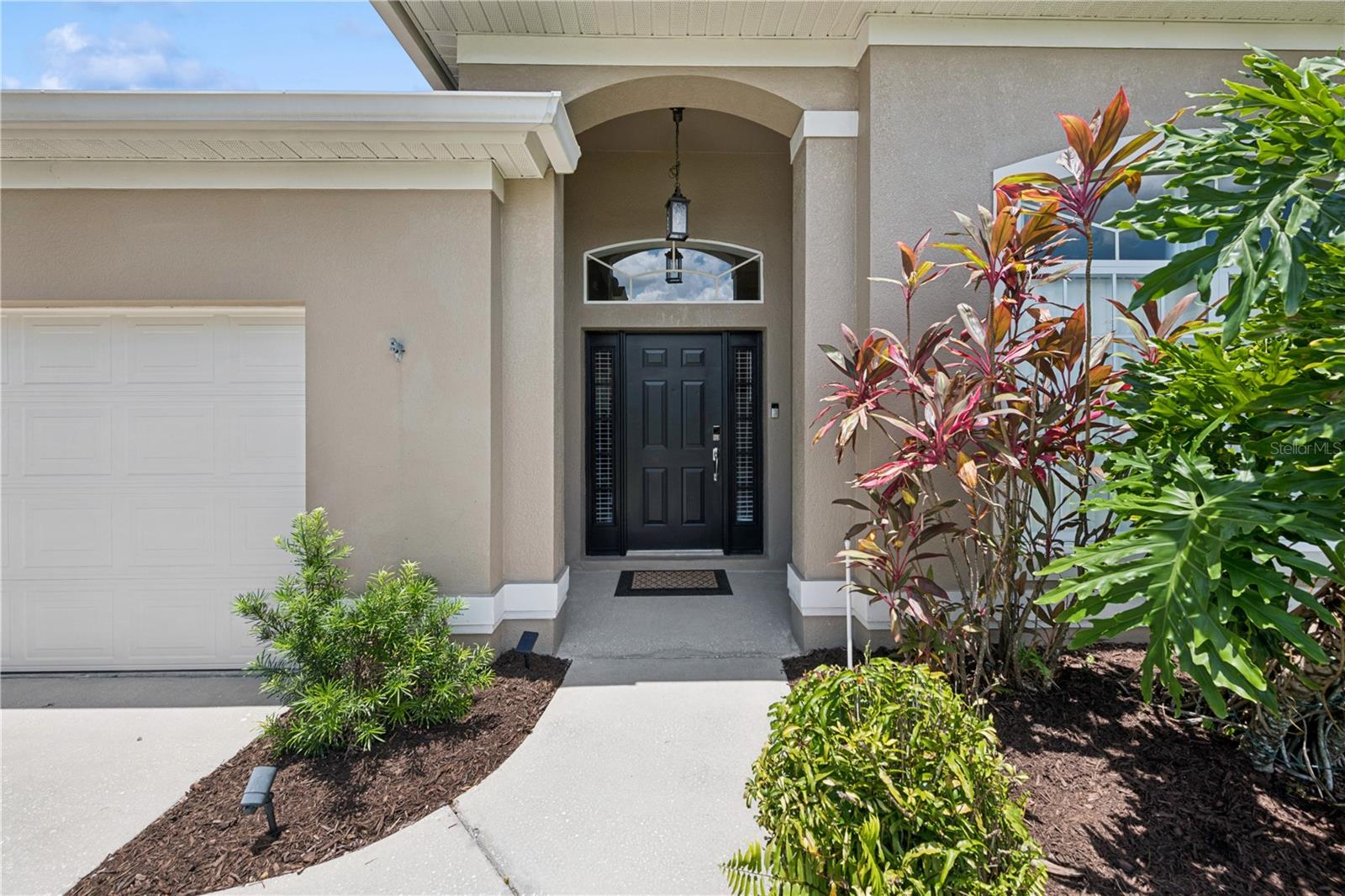 341 LAKE AMBERLEIGH DRIVE