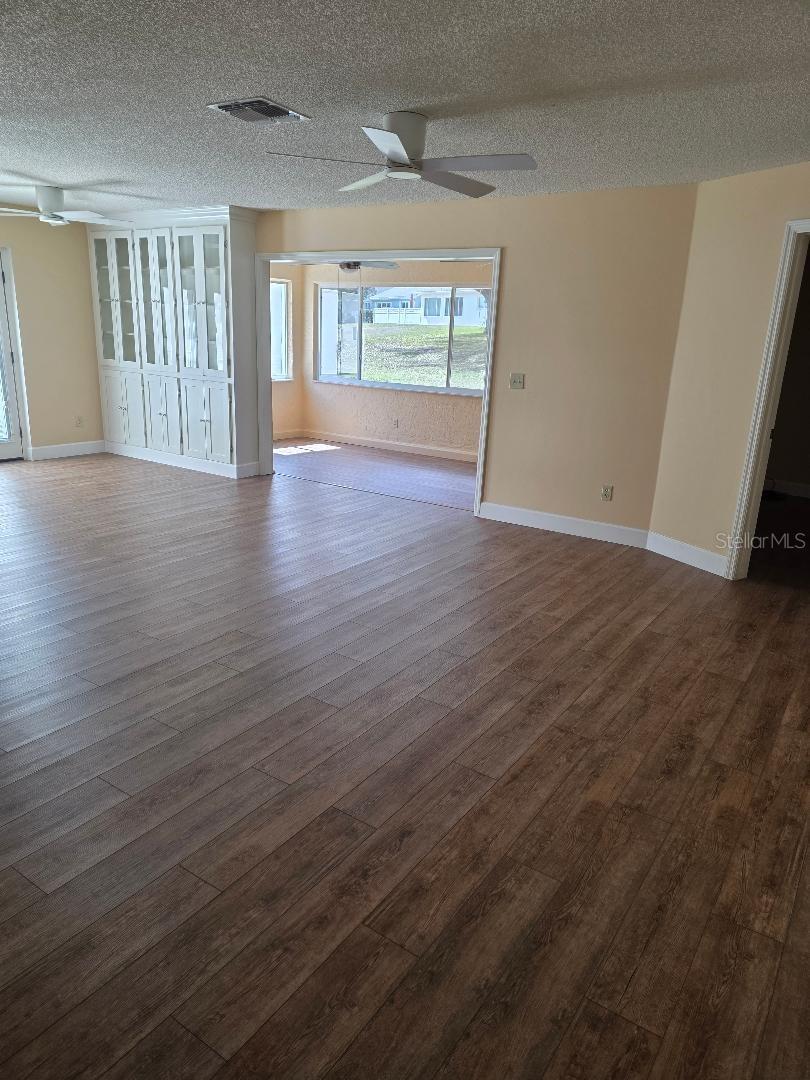 ON TOP OF THE WORLD PH 01 A SEC 01 - Residential