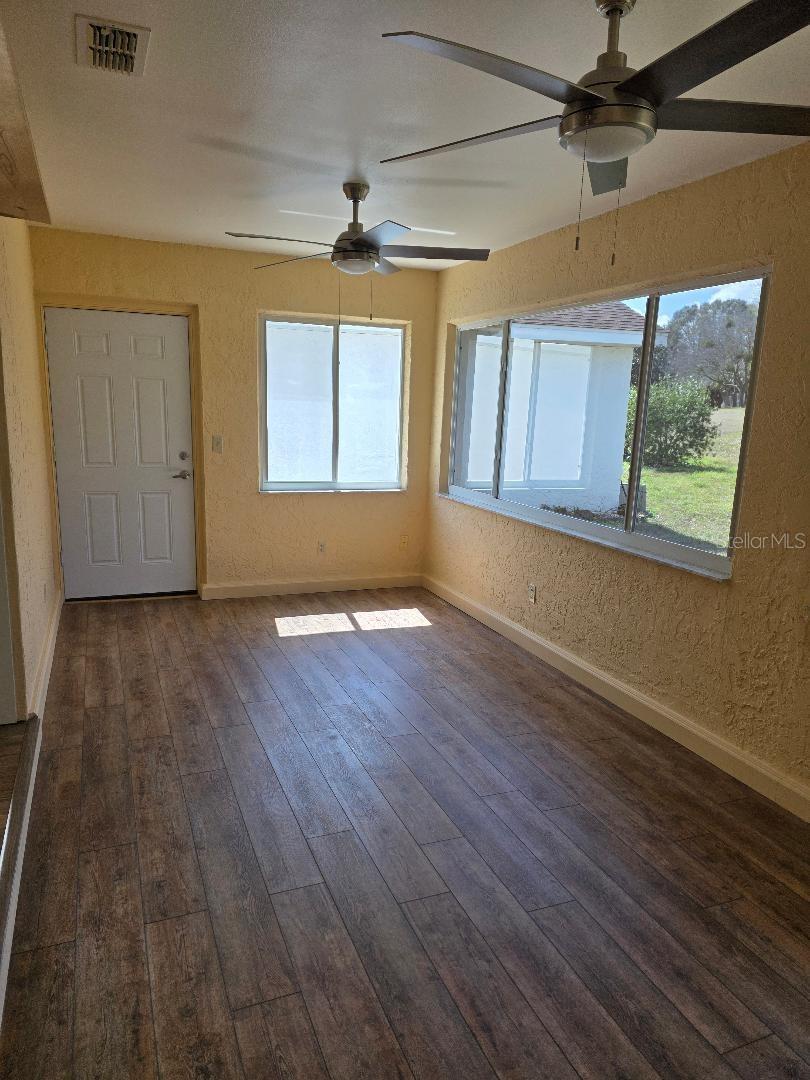 ON TOP OF THE WORLD PH 01 A SEC 01 - Residential