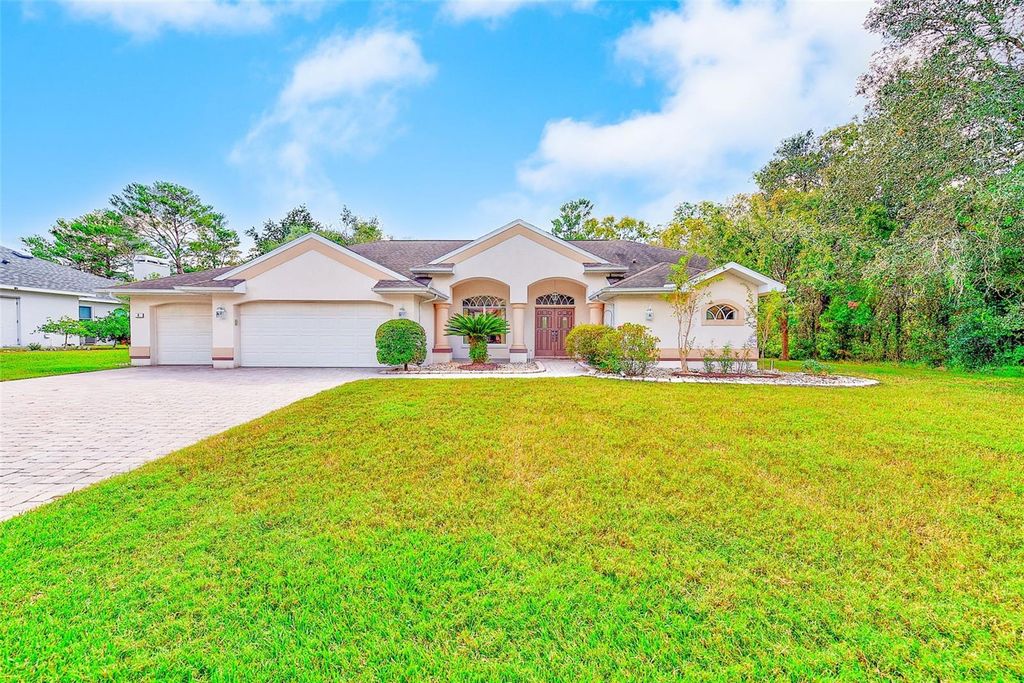 Photo of 4 Poppy Court, Homosassa, FL 34446 (MLS # TB8439879)