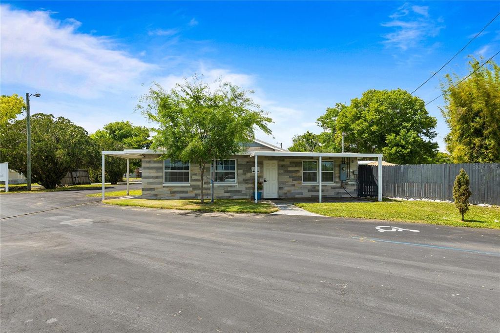 Photo of 5424 Edgewater Drive, Orlando, FL 32810 (MLS # G5110789)