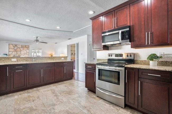 MAITLAND ISLE - Residential