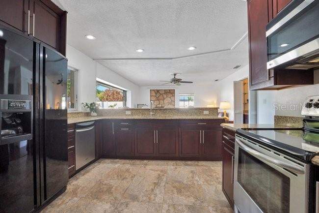 MAITLAND ISLE - Residential