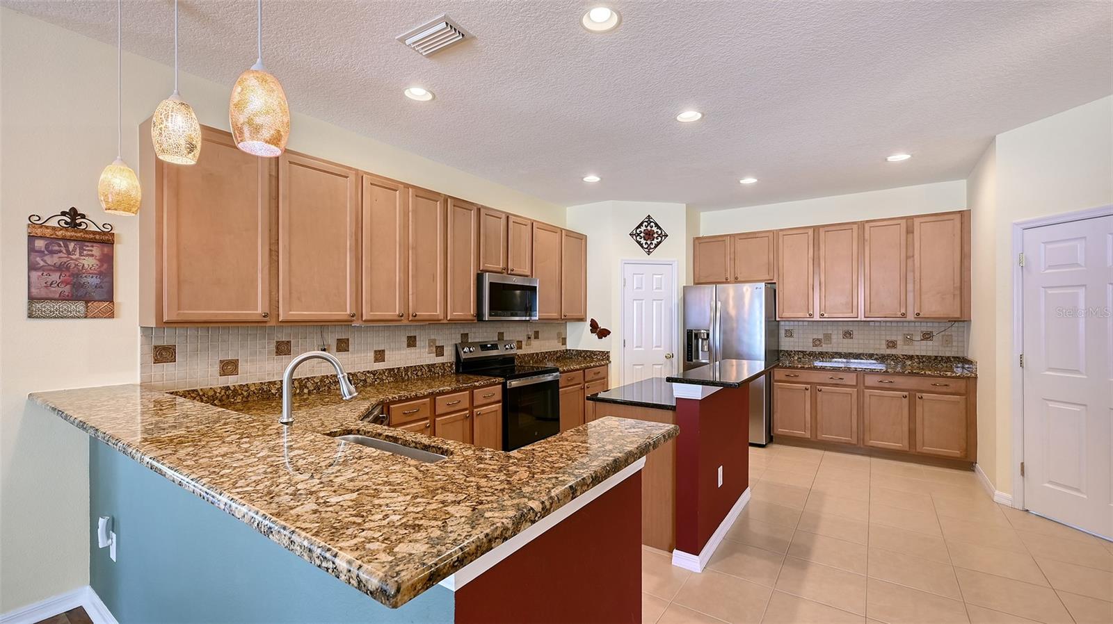 VENTURA VILLAGE - Residential