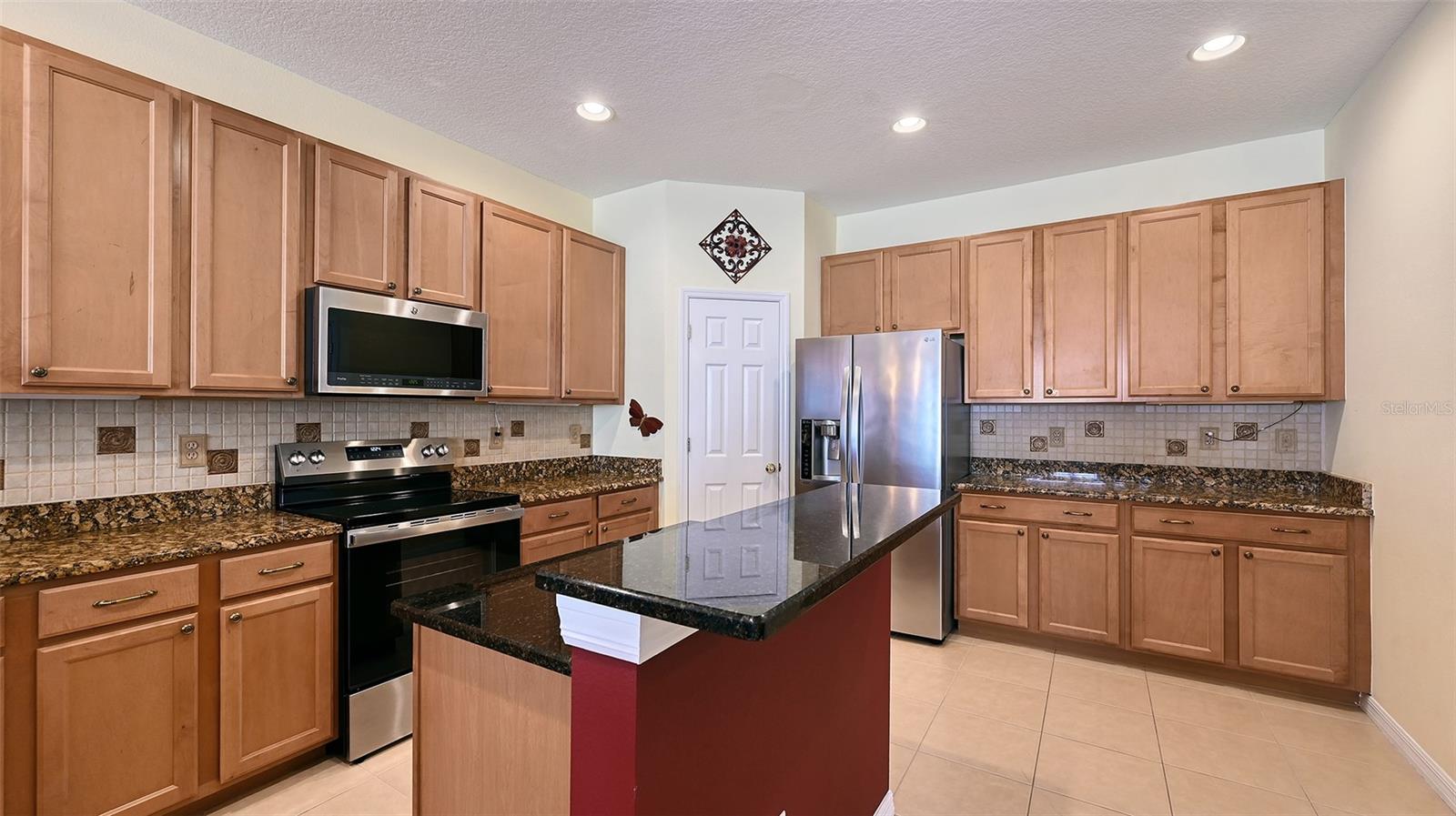 VENTURA VILLAGE - Residential