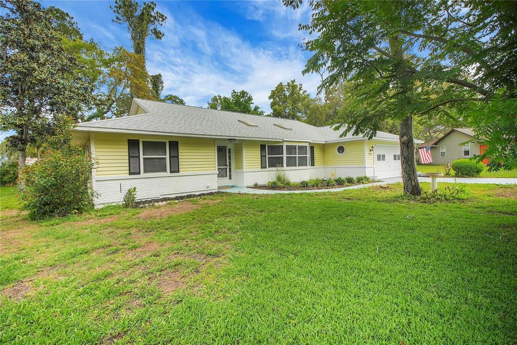 Photo of 335 River Glass Court, Leesburg, FL 34788 (MLS # G5110817)