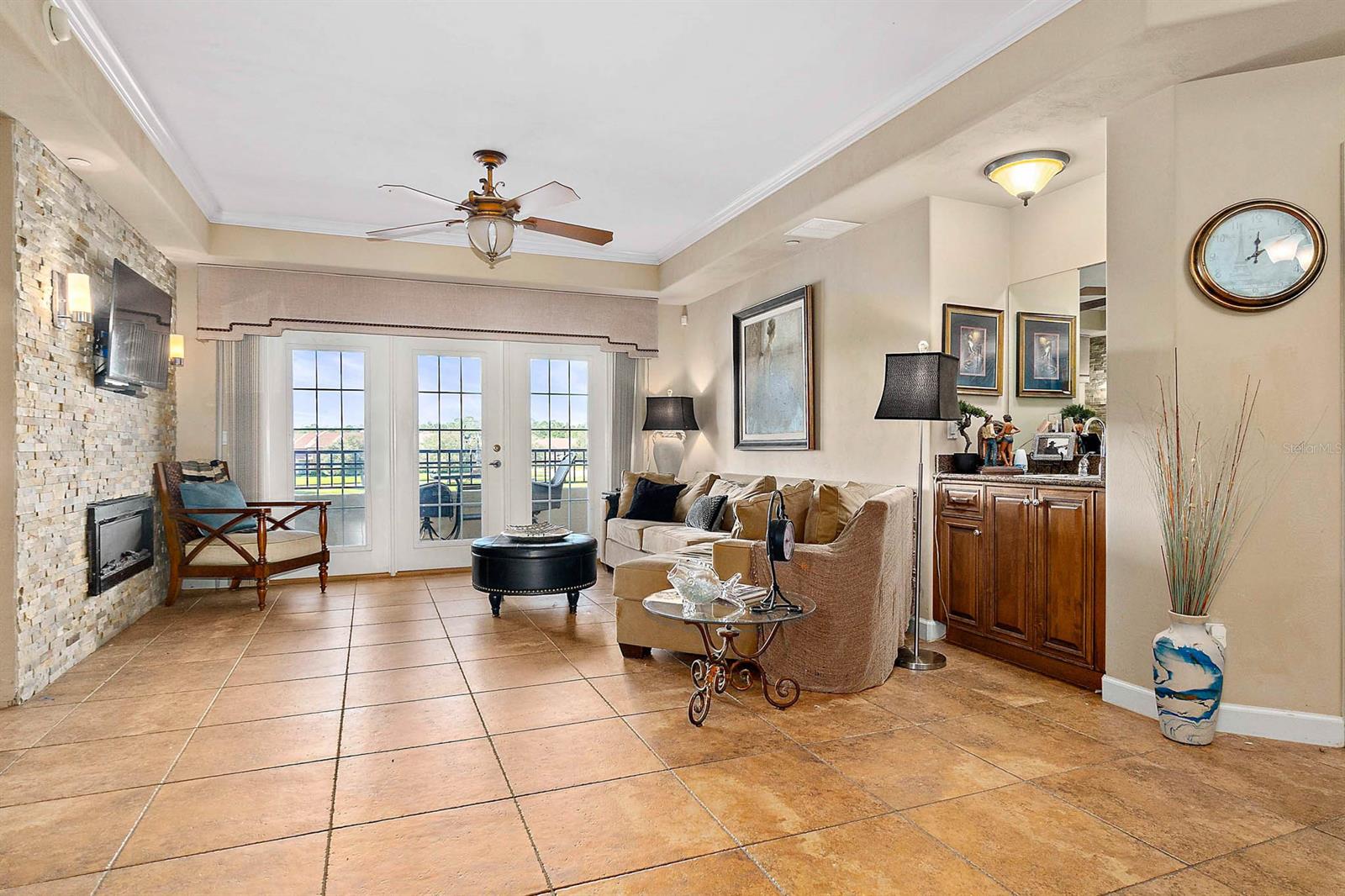 Tuscany Square 01 Condo - Residential