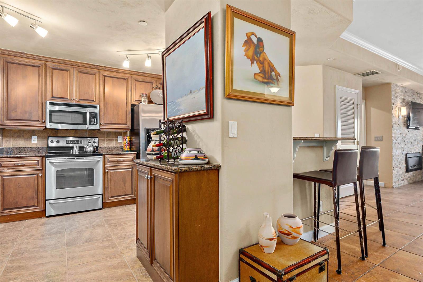 Tuscany Square 01 Condo - Residential