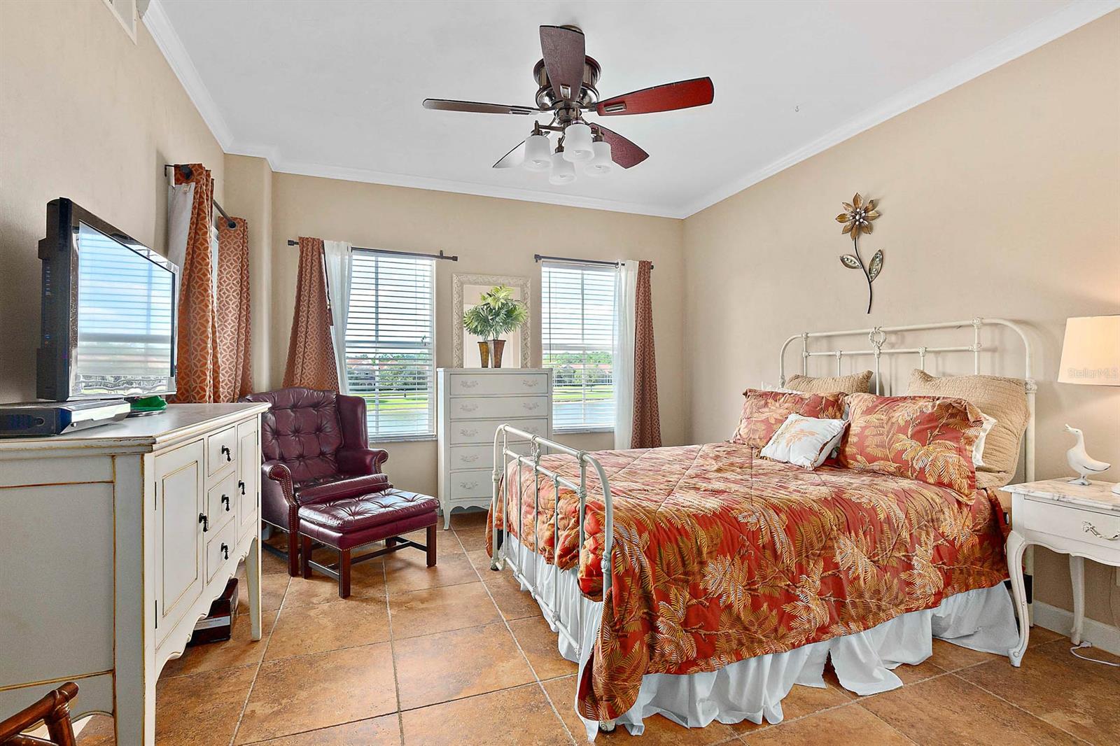 Tuscany Square 01 Condo - Residential