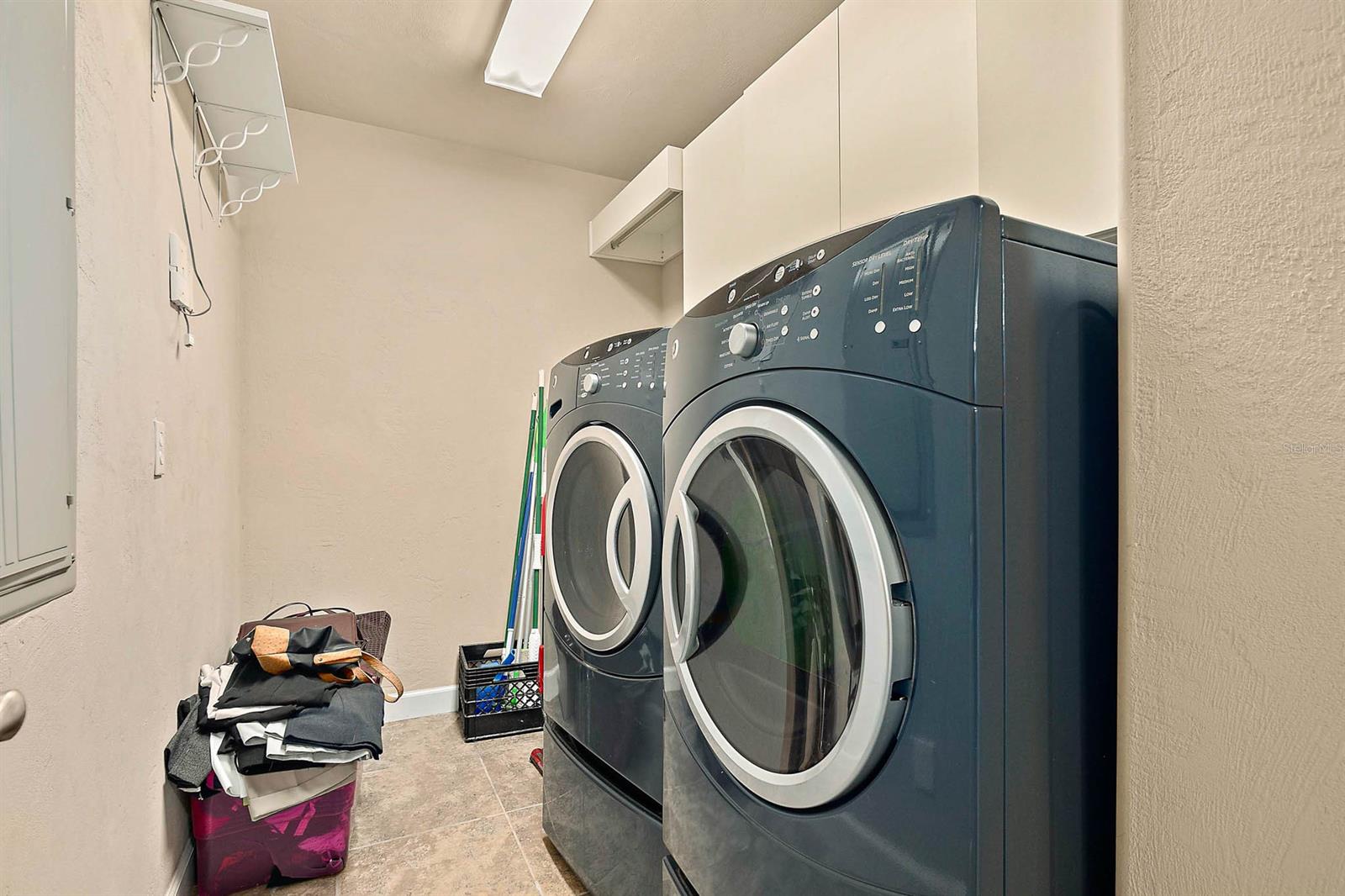 Tuscany Square 01 Condo - Residential