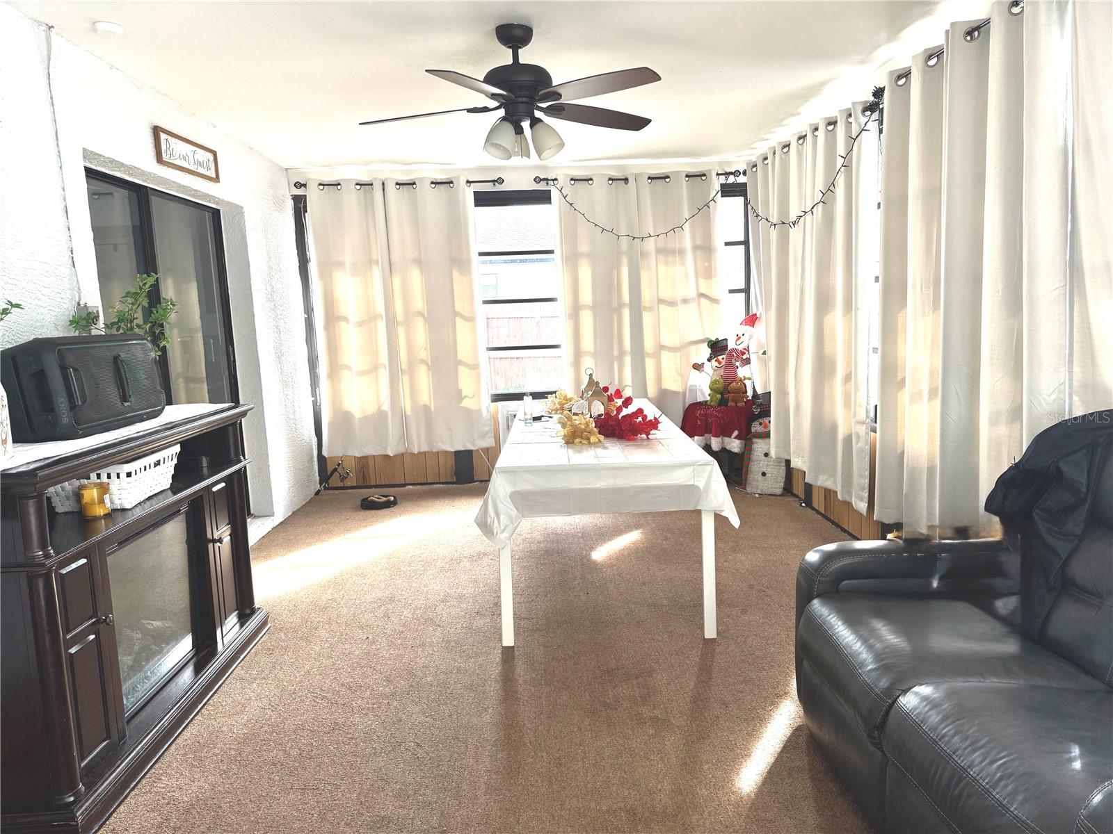 SPRING HILL UNIT 9 BLK 505 LOT 22 - Residential