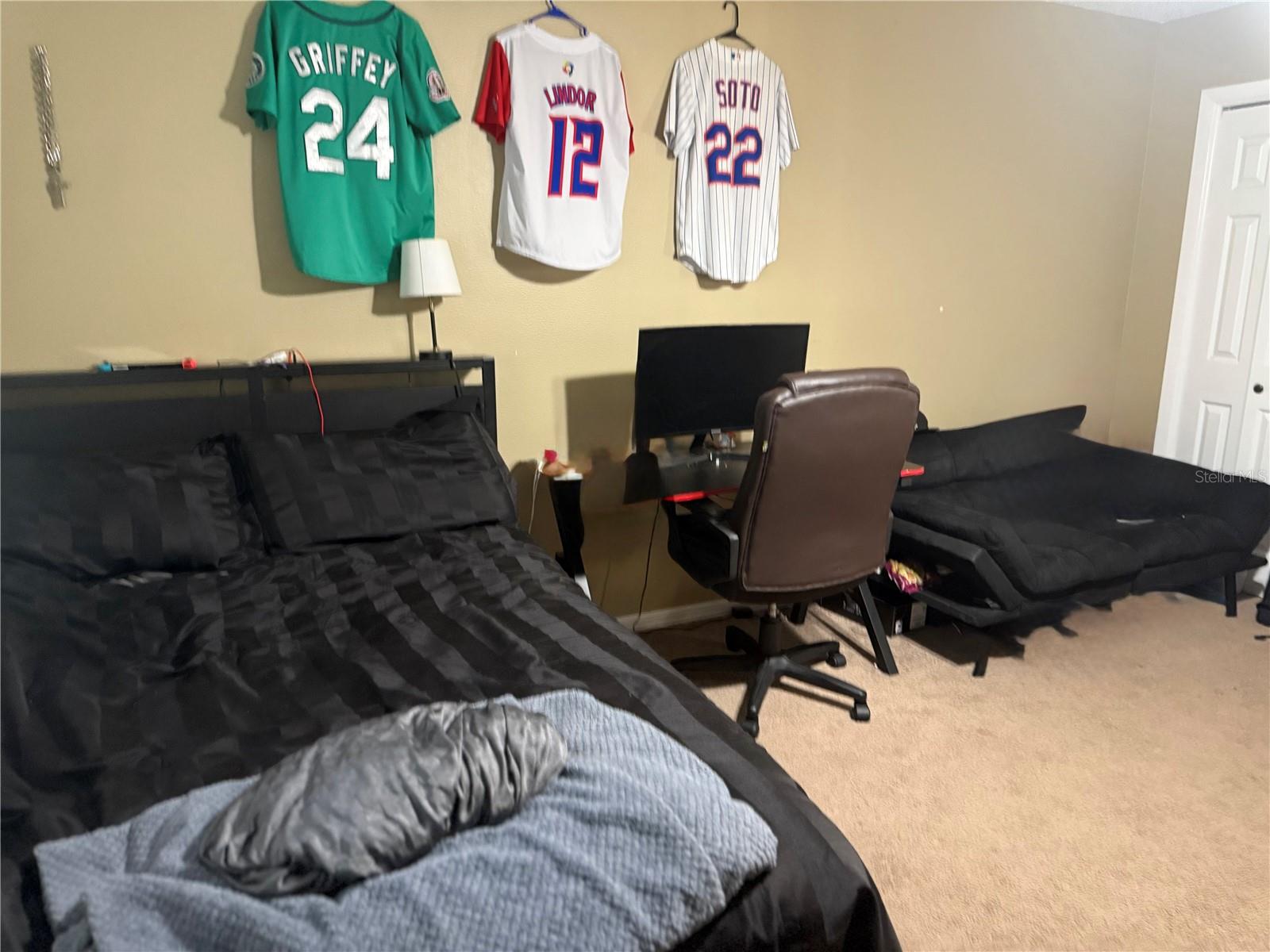 SPRING HILL UNIT 9 BLK 505 LOT 22 - Residential