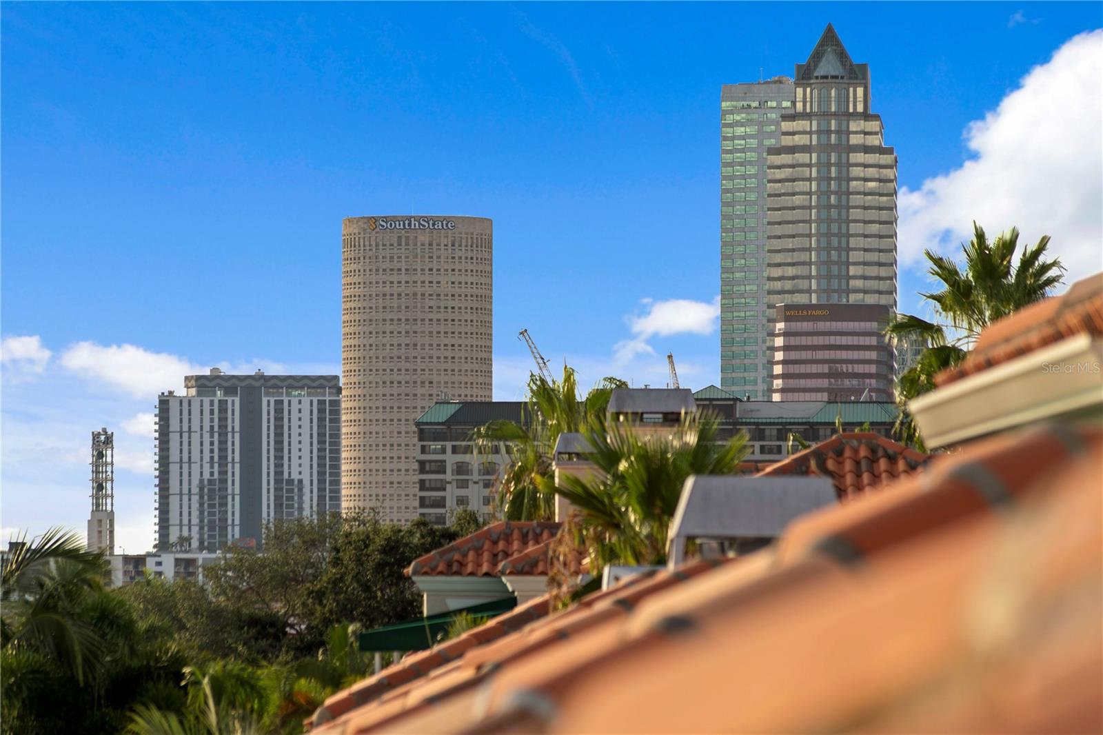 ST TROPEZ AT HARBOR ISLAND PHA - Residential