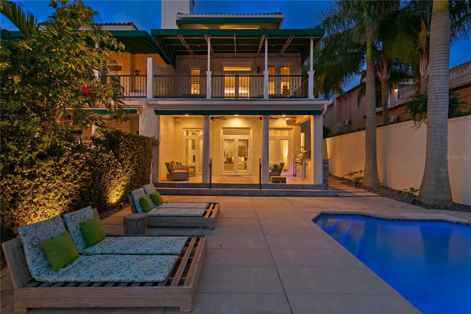 ST TROPEZ AT HARBOR ISLAND PHA - Residential
