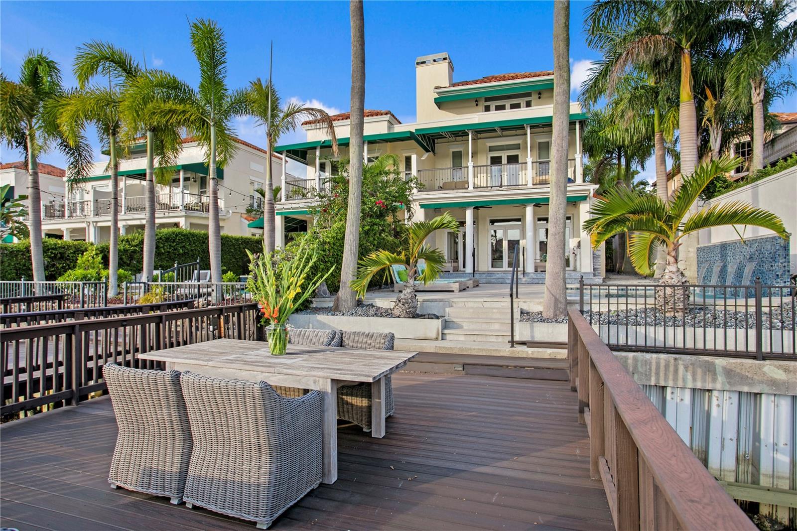 ST TROPEZ AT HARBOR ISLAND PHA - Residential