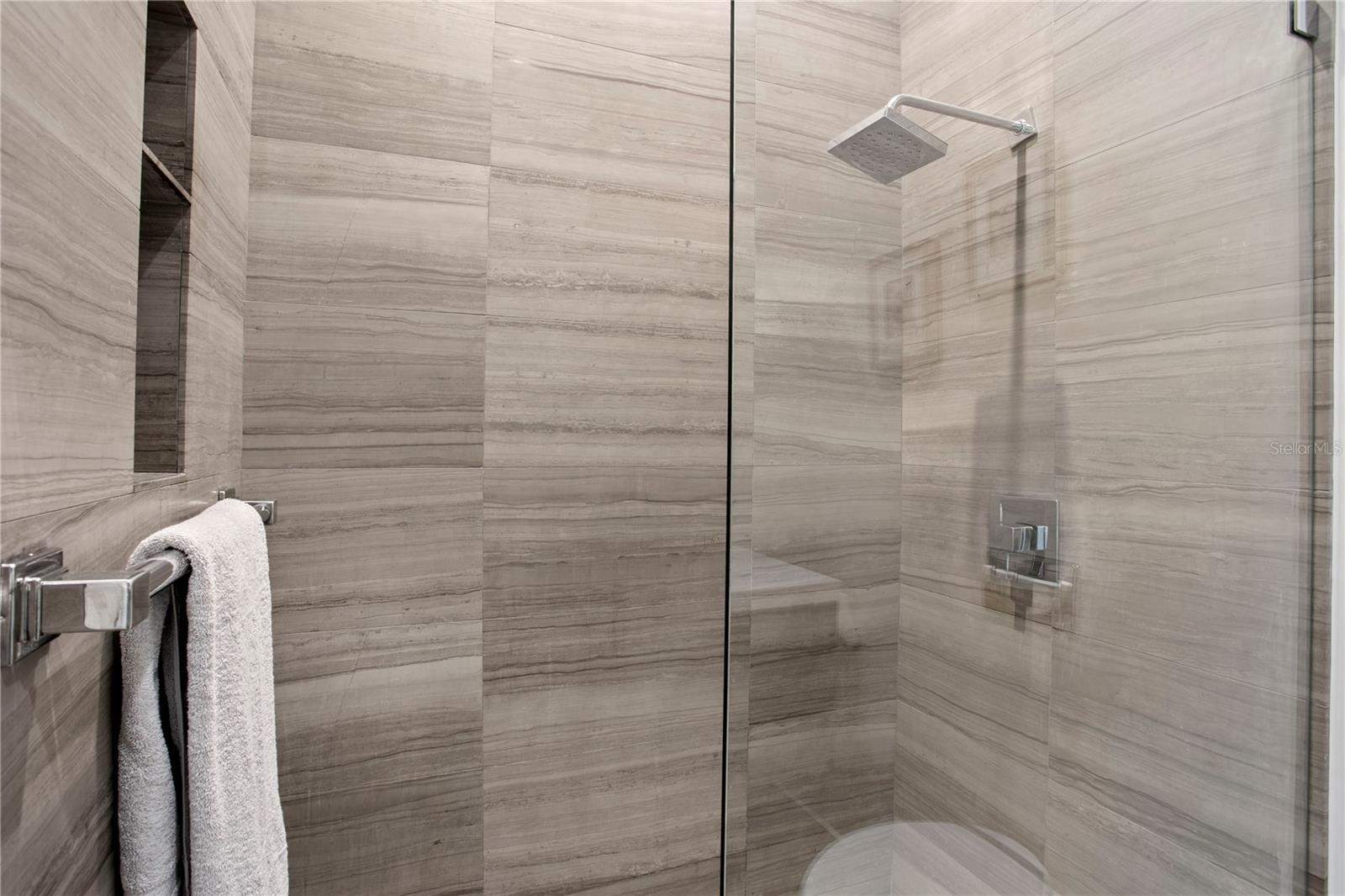ST TROPEZ AT HARBOR ISLAND PHA - Residential
